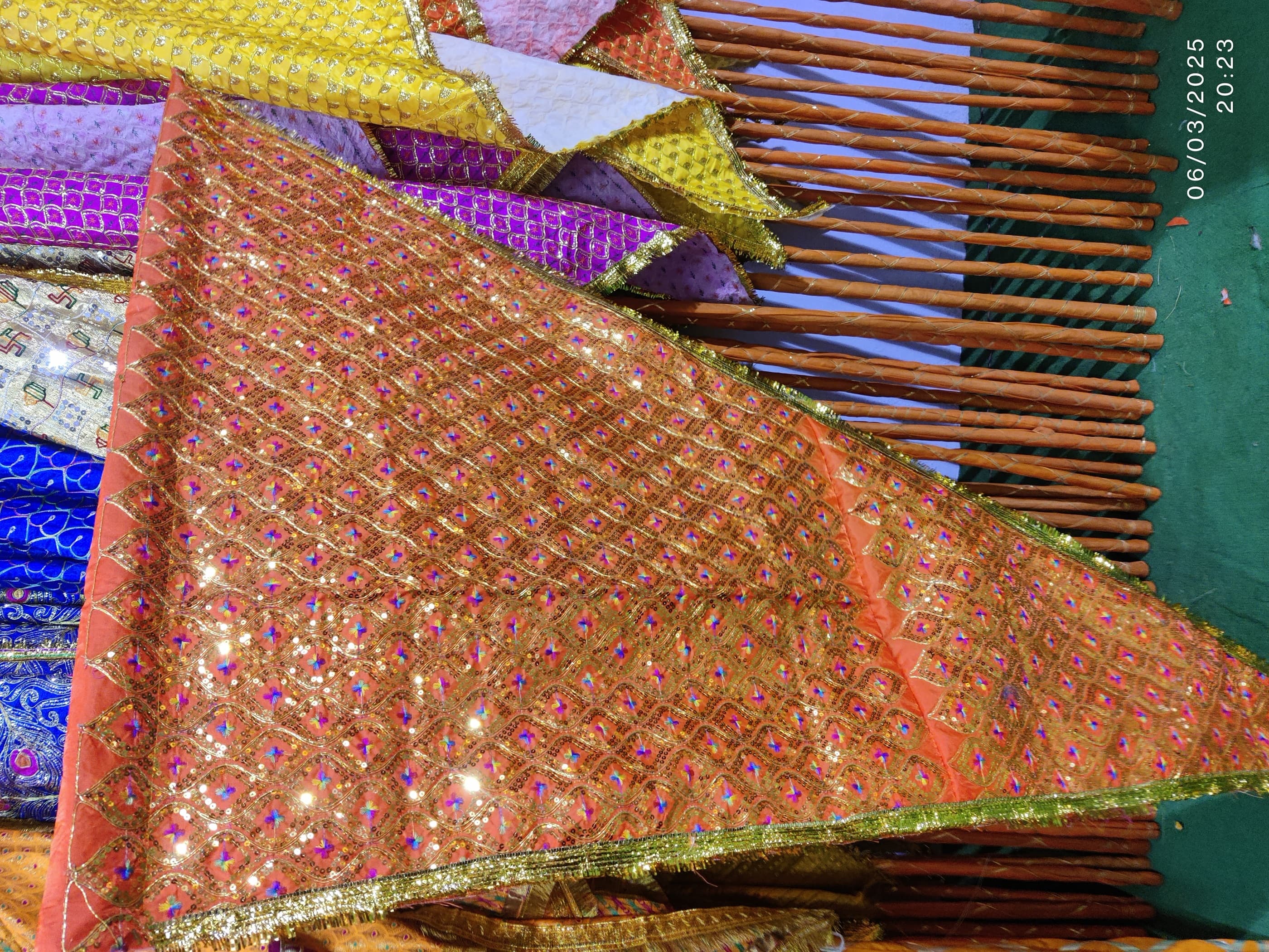 Shree Shyam Jari Nishan — Tari Tari Pattern, Orange, 1.25M
