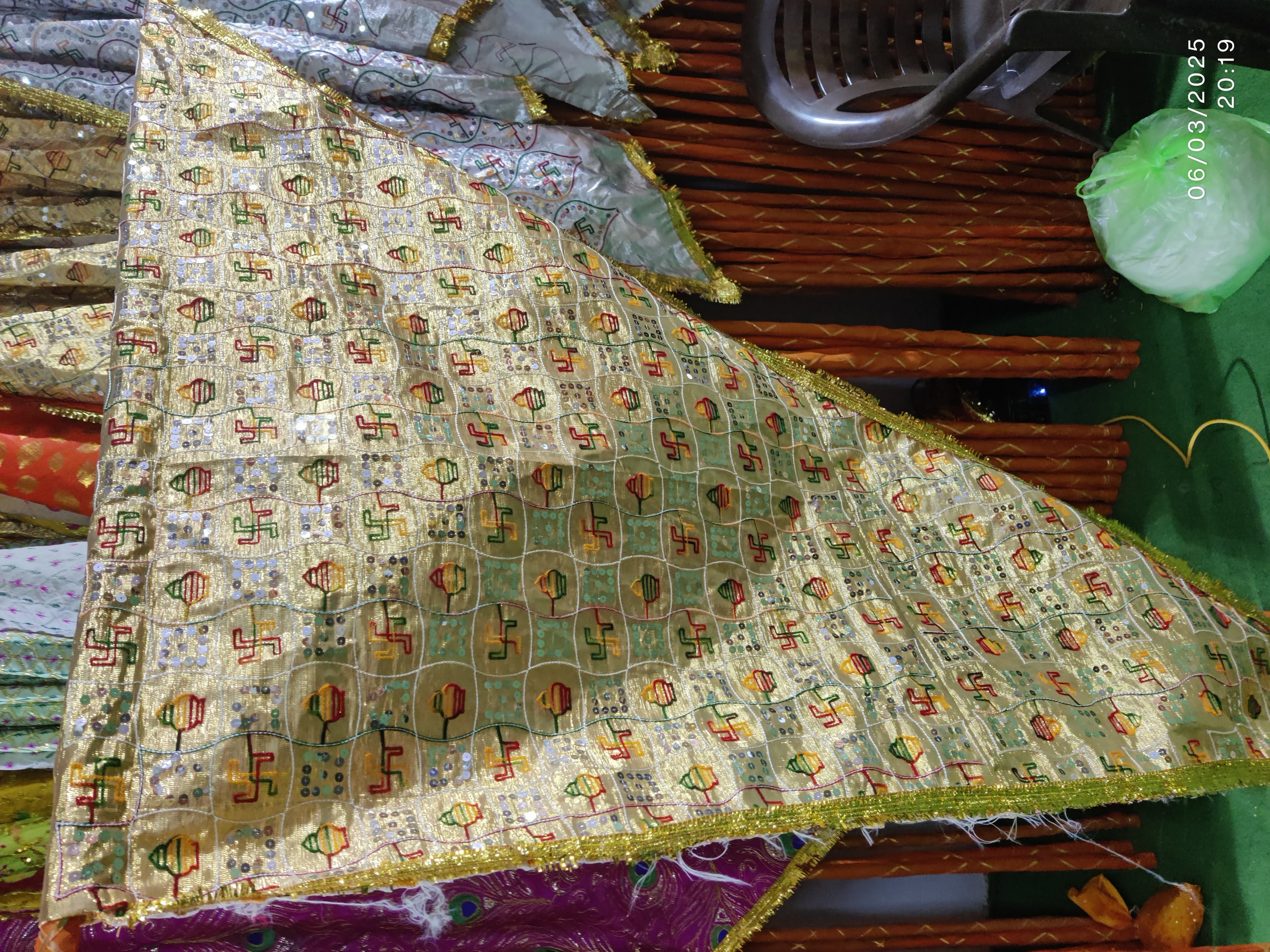 Shree Shyam Jari Nishan — Swasthik Pattern, Gold, 1.25M