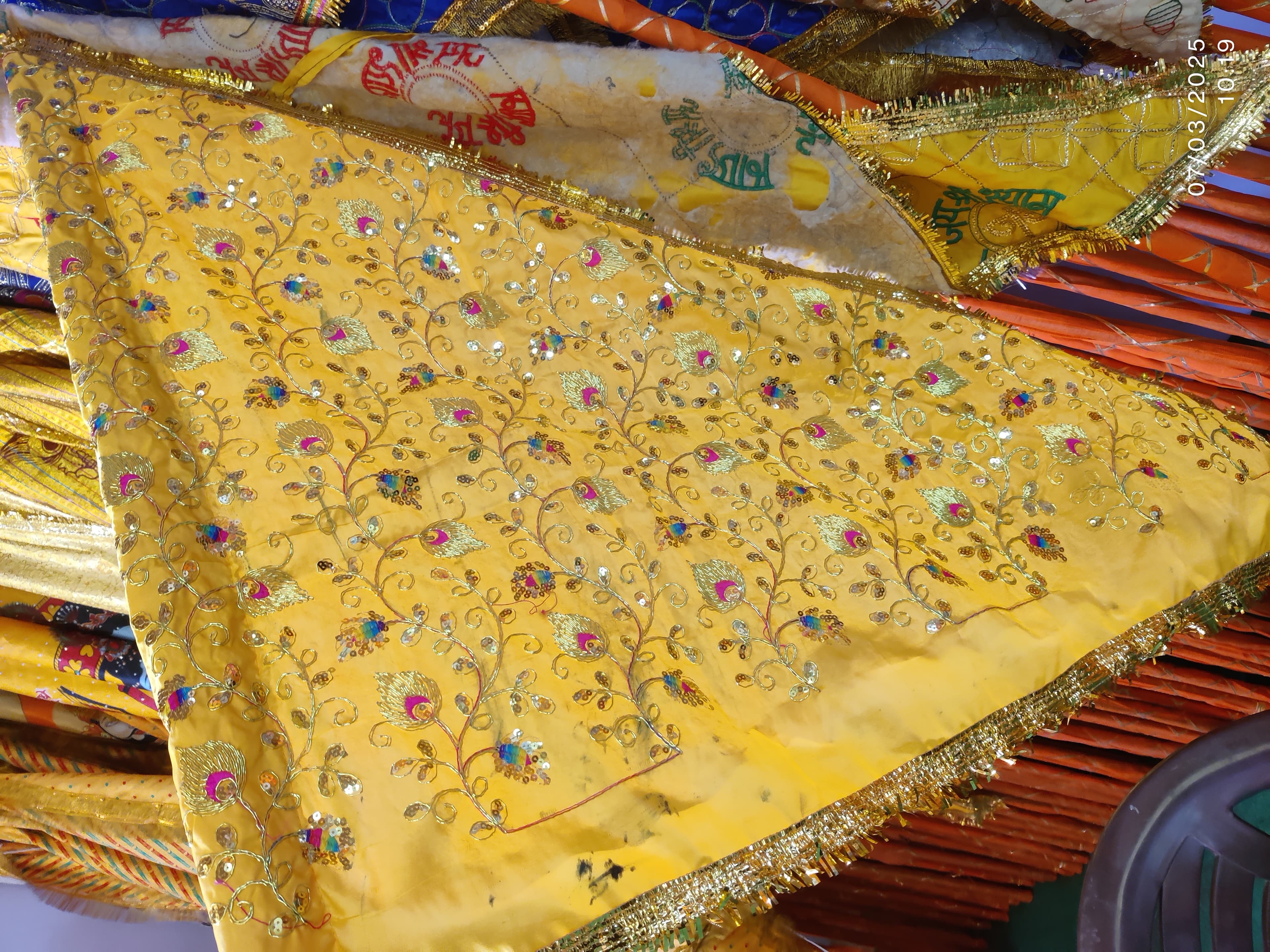 Shree Shyam Jari Nishan — Swasthik Pattern, Yellow, 0.75M